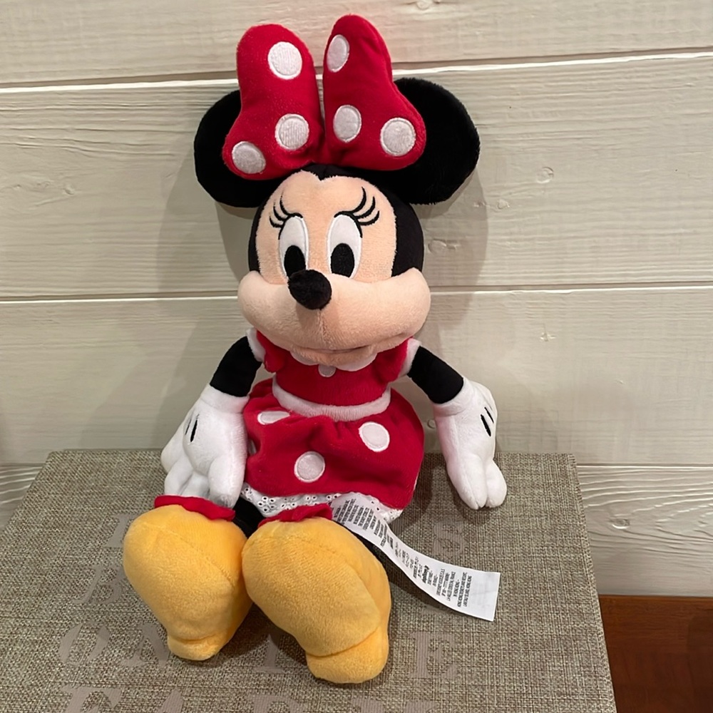 NWT Disney Minnie Mouse approx 16”